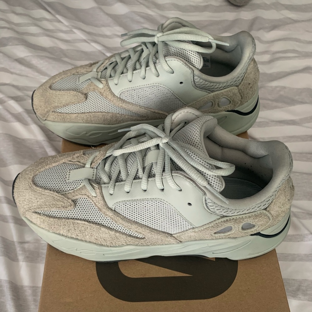 Yeezy 700